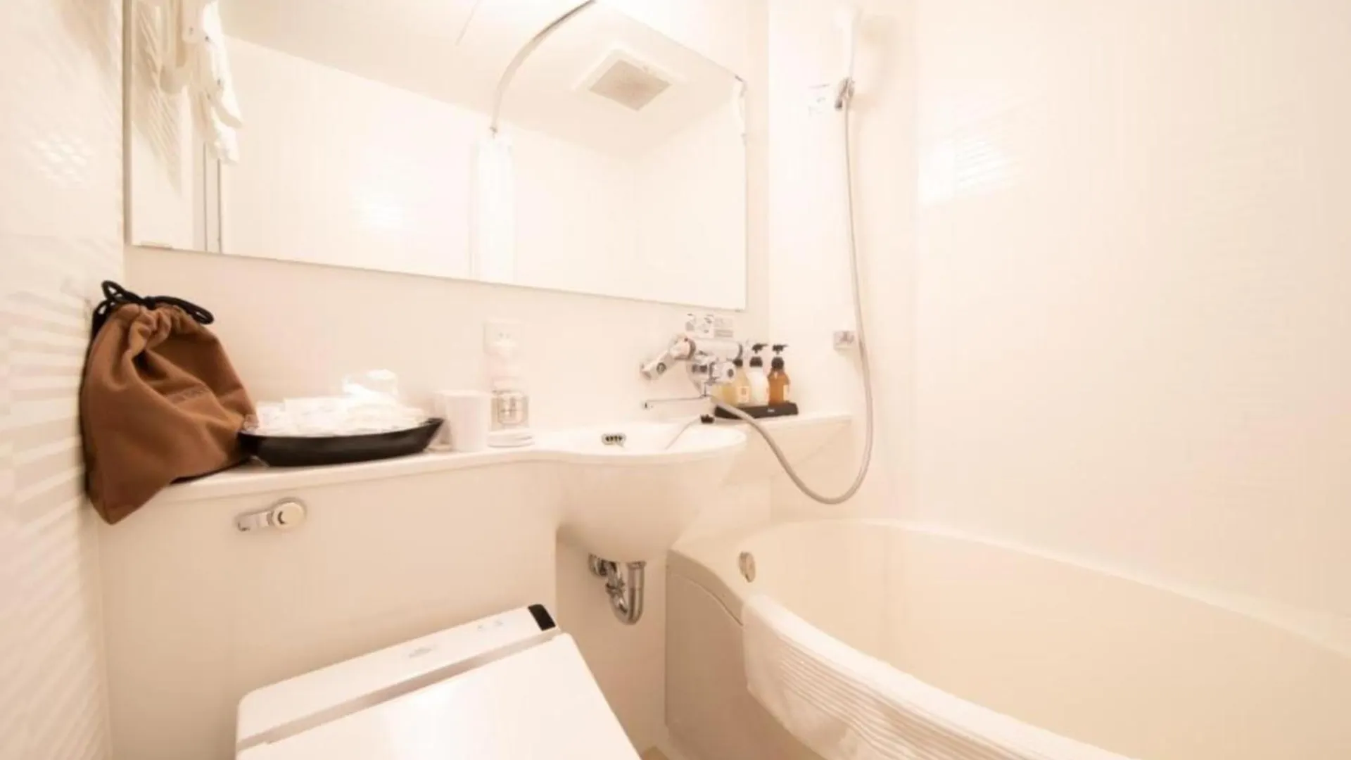 Kamon Hotel Namba - Vacation Stay 37041V Osaka 0*,